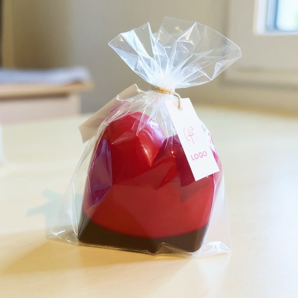 Chocolade hartje 6 cm met logokaartje - productafbeelding 1