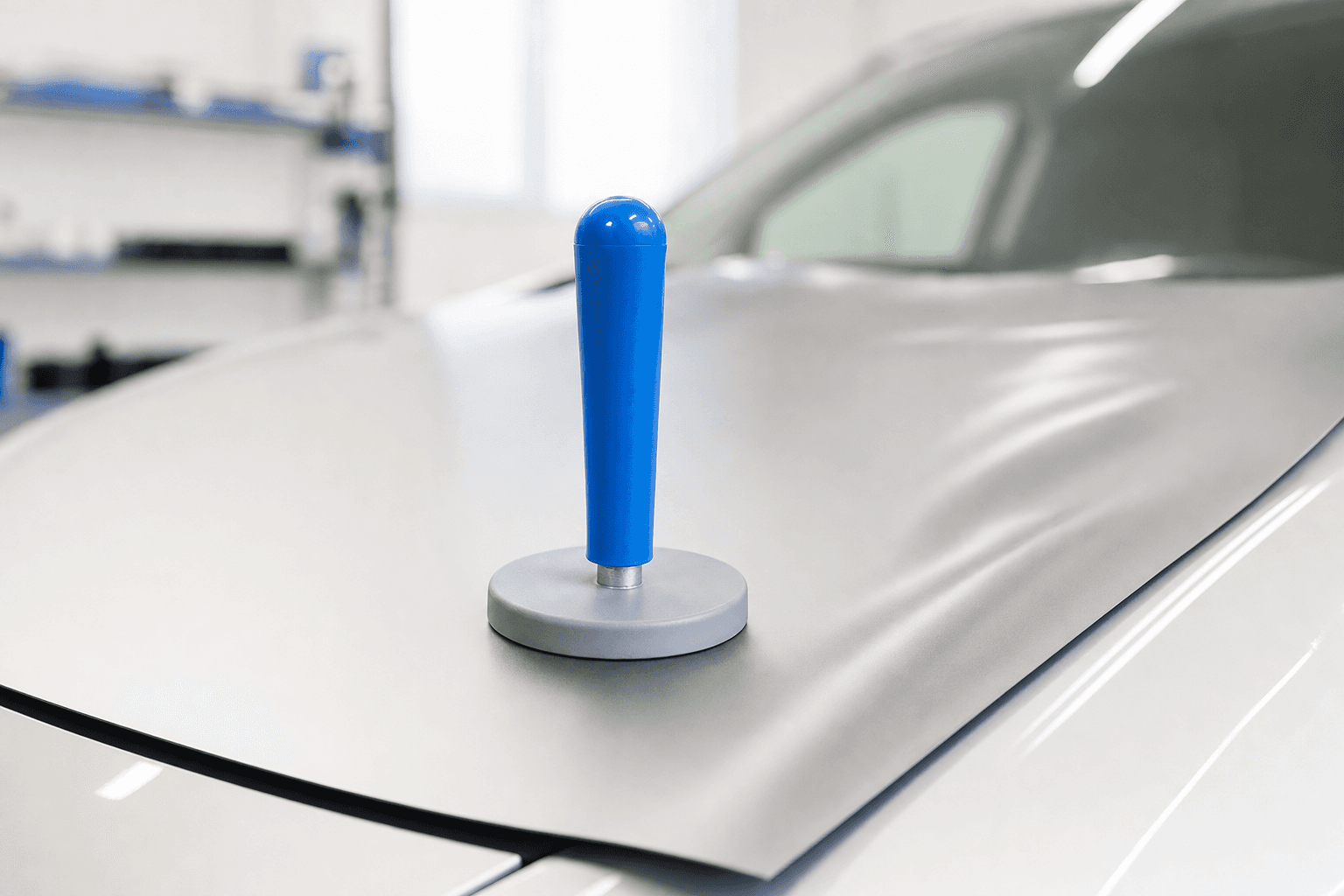 Small mounting magnet for vinyl and car wrap - productafbeelding 1